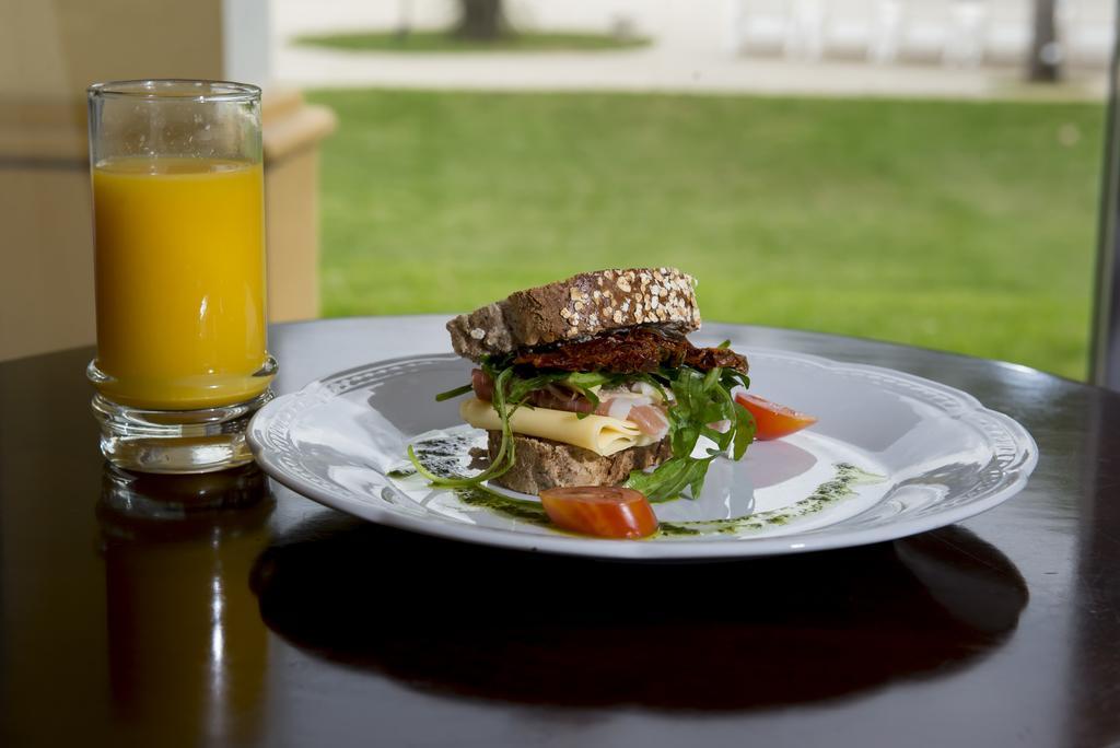 Howard Johnson Pilar Resort Spa&Convention Center Zewnętrze zdjęcie